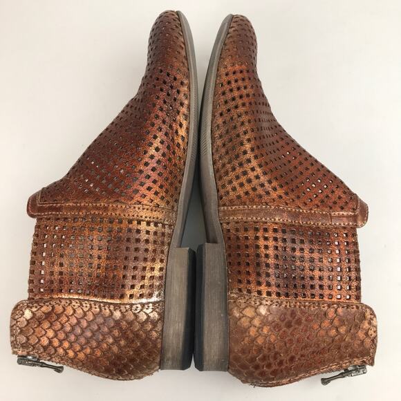 Free People Perforated Metallic Coppery Booties Back Zip Boho Western Size 39 - Picture 8 of 15